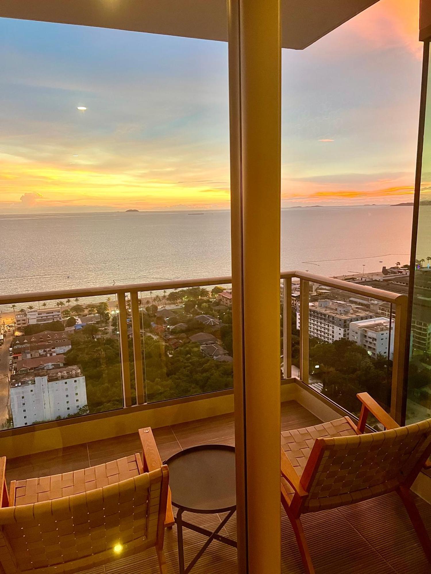 Luxsl Luxury Style Of Life 6 Praia de Jomtien Exterior foto