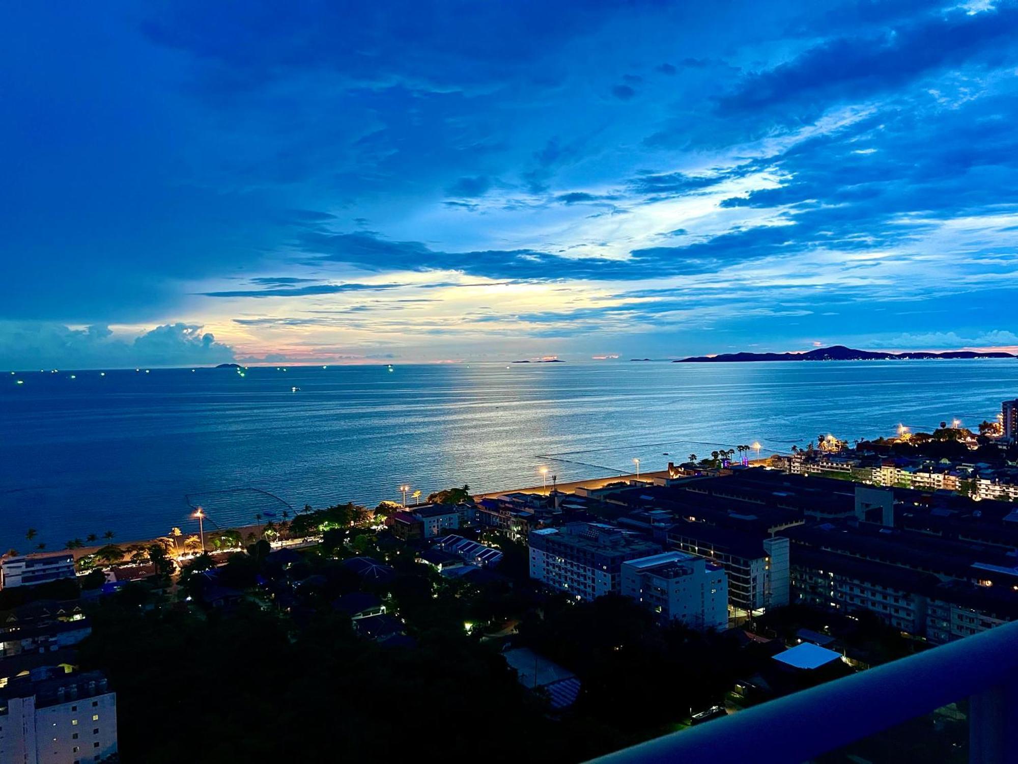 Luxsl Luxury Style Of Life 6 Praia de Jomtien Exterior foto