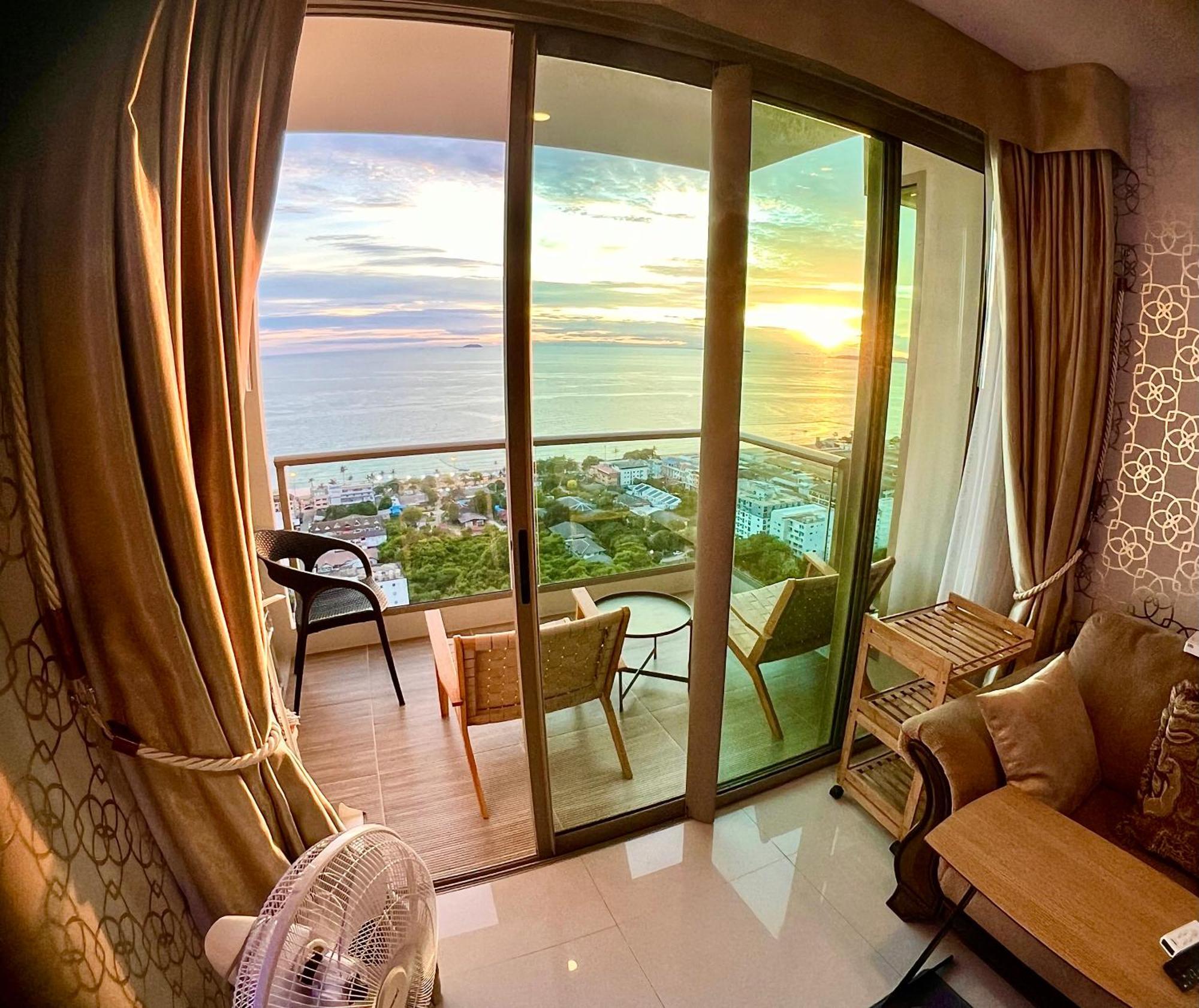 Luxsl Luxury Style Of Life 6 Praia de Jomtien Exterior foto